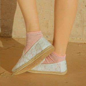 TOMS White Floral Lace Deconstructed Alpargatas